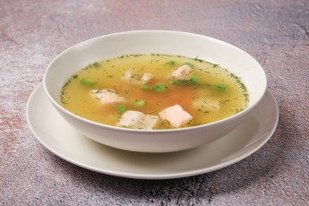 Уха по-царськи із осетрини та лосося